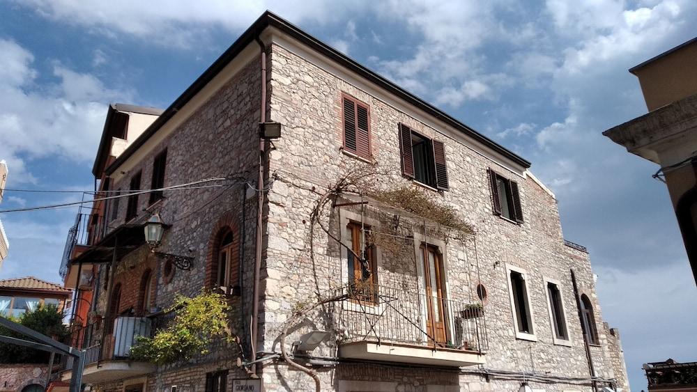 B&B Le 4 Fontane Ταορμίνα Εξωτερικό φωτογραφία