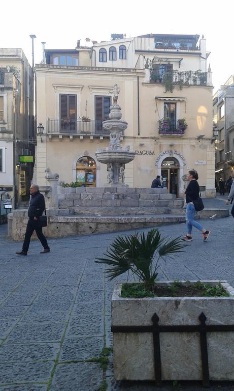 B&B Le 4 Fontane Ταορμίνα Εξωτερικό φωτογραφία